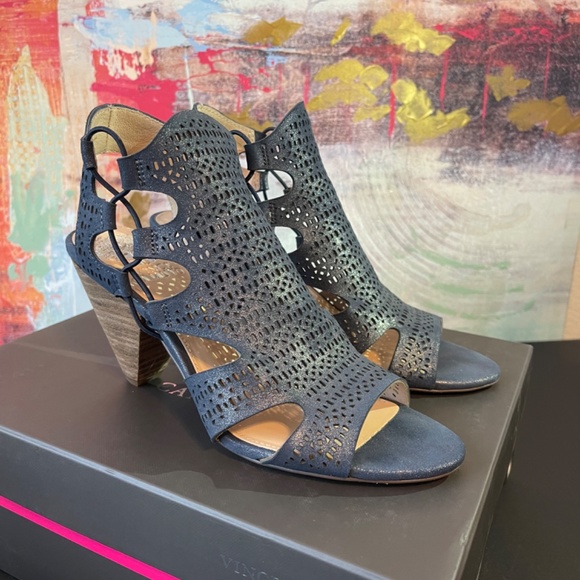 Vince Camuto Eadon Sandal - Picture 2 of 7